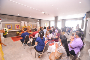 สำนักศิลปะและวัฒนธรรมจัดพิธีทำบุญทอดผ้าป่าข้าวสารอาหารแห้งช่วยเหลือผู้ประสบอุทกภัย และผู้ยากไร้ในจังหวัดลพบุรี