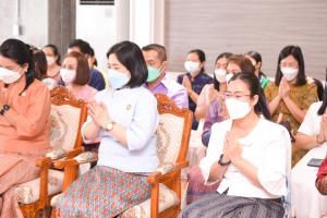 สำนักศิลปะและวัฒนธรรมจัดพิธีทำบุญทอดผ้าป่าข้าวสารอาหารแห้งช่วยเหลือผู้ประสบอุทกภัย และผู้ยากไร้ในจังหวัดลพบุรี