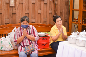 สำนักศิลปะและวัฒนธรรมจัดพิธีทำบุญทอดผ้าป่าข้าวสารอาหารแห้งช่วยเหลือผู้ประสบอุทกภัย และผู้ยากไร้ในจังหวัดลพบุรี