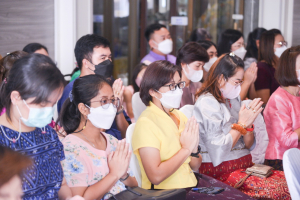 สำนักศิลปะและวัฒนธรรมจัดพิธีทำบุญทอดผ้าป่าข้าวสารอาหารแห้งช่วยเหลือผู้ประสบอุทกภัย และผู้ยากไร้ในจังหวัดลพบุรี