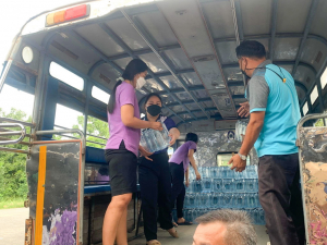 สำนักศิลปะและวัฒนธรรมจัดพิธีทำบุญทอดผ้าป่าข้าวสารอาหารแห้งช่วยเหลือผู้ประสบอุทกภัย และผู้ยากไร้ในจังหวัดลพบุรี