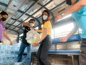 สำนักศิลปะและวัฒนธรรมจัดพิธีทำบุญทอดผ้าป่าข้าวสารอาหารแห้งช่วยเหลือผู้ประสบอุทกภัย และผู้ยากไร้ในจังหวัดลพบุรี