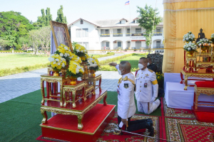 ผู้แทน มรท. ร่วมพิธีวันคล้ายวันสวรรคต รัชกาลที่ 9 ณ ศูนย์การทหารปืนใหญ่