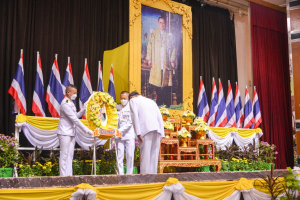 ผู้แทน มรท.ร่วมพิธีน้อมรำลึกในพระมหากรุณาธิคุณเนื่องในวันคล้ายวันสวรรคต รัชกาลที่ 9 ณ ศาลาประชาคมเทศบาลเมืองลพบุรี