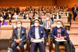 อธิการบดี และผู้บริหาร มรท. ร่วมการประชุมอธิการบดี มรภ. ครั้งที่ 5/65 และร่วมลงนาม MOU โครงการ เสริม สร้าง สุข มหาวิทยาลัยราชภัฏไปสู่สังคมสุขภาวะ