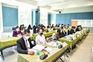 อธิการบดี และผู้บริหาร มรท. ร่วมการประชุมอธิการบดี มรภ. ครั้งที่ 5/65 และร่วมลงนาม MOU โครงการ เสริม สร้าง สุข มหาวิทยาลัยราชภัฏไปสู่สังคมสุขภาวะ