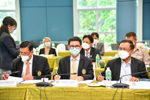 อธิการบดี และผู้บริหาร มรท. ร่วมการประชุมอธิการบดี มรภ. ครั้งที่ 5/65 และร่วมลงนาม MOU โครงการ เสริม สร้าง สุข มหาวิทยาลัยราชภัฏไปสู่สังคมสุขภาวะ
