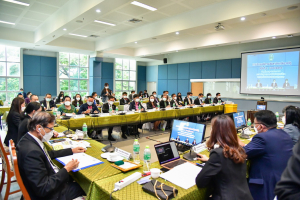 อธิการบดี และผู้บริหาร มรท. ร่วมการประชุมอธิการบดี มรภ. ครั้งที่ 5/65 และร่วมลงนาม MOU โครงการ เสริม สร้าง สุข มหาวิทยาลัยราชภัฏไปสู่สังคมสุขภาวะ