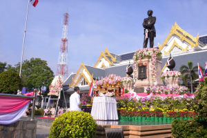 ผู้แทน มรท. ร่วมพิธีถวายพวงมาลาสักการะเนื่องในวันคล้ายวันสวรรคต รัชกาลที่ 5