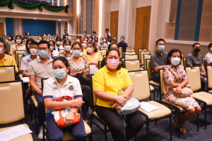 รร.สาธิต มรท. จัดประชุมผู้ปกครอง และรับผลการเรียนนักเรียน