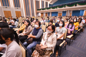 รร.สาธิต มรท. จัดประชุมผู้ปกครอง และรับผลการเรียนนักเรียน