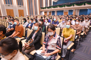 รร.สาธิต มรท. จัดประชุมผู้ปกครอง และรับผลการเรียนนักเรียน