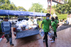 อธิการบดี มรท. นำผู้บริหาร และบุคลากร ลงพื้นที่มอบถุงยังชีพช่วยเหลือผู้ประสบอุทกภัยในพื้นที่ ต.ดอนโพธิ์ อ.เมือง จ.ลพบุรี