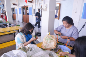 คณะครุศาสตร์จัดงานรำเพลิน รำวง ลอยกระทงกับเธอ