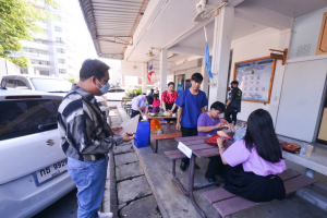 คณะครุศาสตร์จัดงานรำเพลิน รำวง ลอยกระทงกับเธอ
