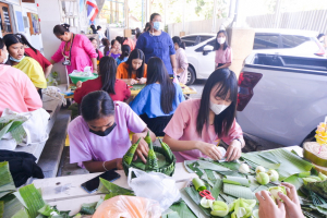 คณะครุศาสตร์จัดงานรำเพลิน รำวง ลอยกระทงกับเธอ