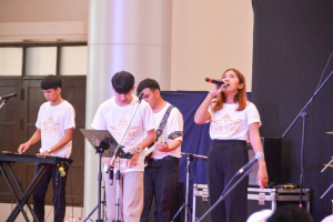 คณะครุศาสตร์จัดงานรำเพลิน รำวง ลอยกระทงกับเธอ