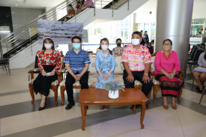 คณะครุศาสตร์จัดงานรำเพลิน รำวง ลอยกระทงกับเธอ