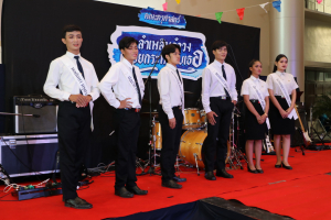 คณะครุศาสตร์จัดงานรำเพลิน รำวง ลอยกระทงกับเธอ