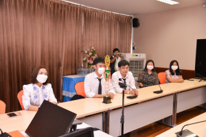 ศูนย์ภาษา และ คณะวิทยาการจัดการ นำผู้บริหาร คณาจารย์ บุคลากร และ นศ. เข้ามอบโล่และรายงานผลจากการเข้าร่วมการประกวด The 1st International Business Case Competition ต่ออธิการบดี