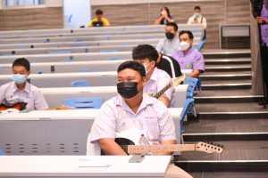 สาขาวิชาดนตรีศึกษาจัดอบรมการพัฒนาทักษะการปรับแต่งเสียงกีตาร์และการบรรเลงด้นสด