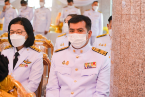 ผู้บริหาร มรท. ร่วมพิธีทอดผ้าป่าสมทบทุนโครงการเล่าเรียนหลวงสำหรับพระสงฆ์ไทยของ จ.ลพบุรี