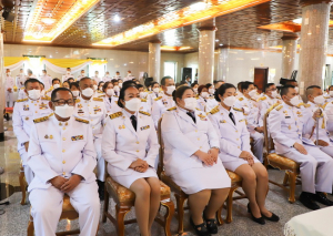 ผู้บริหาร มรท. ร่วมพิธีทอดผ้าป่าสมทบทุนโครงการเล่าเรียนหลวงสำหรับพระสงฆ์ไทยของ จ.ลพบุรี