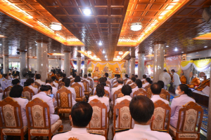 ผู้บริหาร มรท. ร่วมพิธีทอดผ้าป่าสมทบทุนโครงการเล่าเรียนหลวงสำหรับพระสงฆ์ไทยของ จ.ลพบุรี