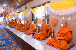 ผู้บริหาร มรท. ร่วมพิธีทอดผ้าป่าสมทบทุนโครงการเล่าเรียนหลวงสำหรับพระสงฆ์ไทยของ จ.ลพบุรี