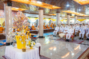 ผู้บริหาร มรท. ร่วมพิธีทอดผ้าป่าสมทบทุนโครงการเล่าเรียนหลวงสำหรับพระสงฆ์ไทยของ จ.ลพบุรี
