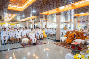 ผู้บริหาร มรท. ร่วมพิธีทอดผ้าป่าสมทบทุนโครงการเล่าเรียนหลวงสำหรับพระสงฆ์ไทยของ จ.ลพบุรี
