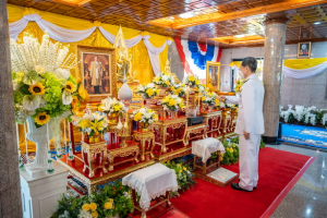 ผู้บริหาร มรท. ร่วมพิธีทอดผ้าป่าสมทบทุนโครงการเล่าเรียนหลวงสำหรับพระสงฆ์ไทยของ จ.ลพบุรี