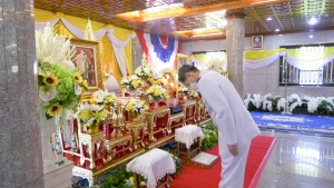 ผู้บริหาร มรท. ร่วมพิธีทอดผ้าป่าสมทบทุนโครงการเล่าเรียนหลวงสำหรับพระสงฆ์ไทยของ จ.ลพบุรี