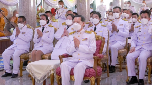 ผู้บริหาร มรท. ร่วมพิธีทอดผ้าป่าสมทบทุนโครงการเล่าเรียนหลวงสำหรับพระสงฆ์ไทยของ จ.ลพบุรี
