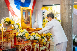 ผู้บริหาร มรท. ร่วมพิธีทอดผ้าป่าสมทบทุนโครงการเล่าเรียนหลวงสำหรับพระสงฆ์ไทยของ จ.ลพบุรี