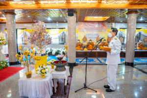 ผู้บริหาร มรท. ร่วมพิธีทอดผ้าป่าสมทบทุนโครงการเล่าเรียนหลวงสำหรับพระสงฆ์ไทยของ จ.ลพบุรี