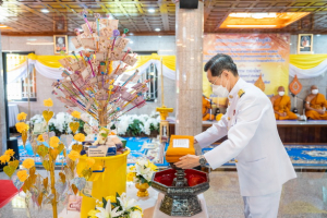 ผู้บริหาร มรท. ร่วมพิธีทอดผ้าป่าสมทบทุนโครงการเล่าเรียนหลวงสำหรับพระสงฆ์ไทยของ จ.ลพบุรี