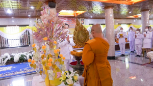 ผู้บริหาร มรท. ร่วมพิธีทอดผ้าป่าสมทบทุนโครงการเล่าเรียนหลวงสำหรับพระสงฆ์ไทยของ จ.ลพบุรี