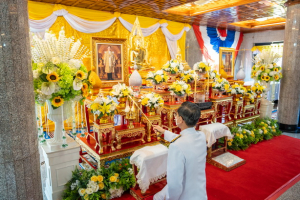 ผู้บริหาร มรท. ร่วมพิธีทอดผ้าป่าสมทบทุนโครงการเล่าเรียนหลวงสำหรับพระสงฆ์ไทยของ จ.ลพบุรี