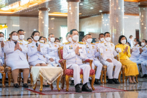 ผู้บริหาร มรท. ร่วมพิธีทอดผ้าป่าสมทบทุนโครงการเล่าเรียนหลวงสำหรับพระสงฆ์ไทยของ จ.ลพบุรี