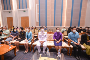มรท. จัดพิธีอัญเชิญตราพระราชลัญจกร
