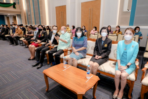 มรท. จัดพิธีอัญเชิญตราพระราชลัญจกร