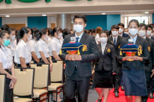 มรท. จัดพิธีอัญเชิญตราพระราชลัญจกร