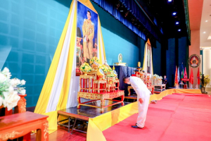 มรท. จัดพิธีอัญเชิญตราพระราชลัญจกร