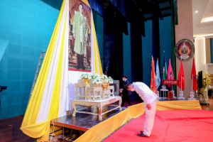 มรท. จัดพิธีอัญเชิญตราพระราชลัญจกร