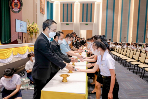 มรท. จัดพิธีอัญเชิญตราพระราชลัญจกร