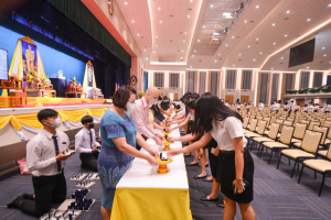 มรท. จัดพิธีอัญเชิญตราพระราชลัญจกร