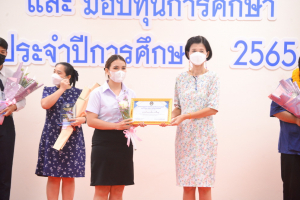 มนส.จัดพิธีมอบรางวัลเพชรมนุษยศาสตร์ฯ และมอบทุนการศึกษา ประจำปีการศึกษา 2565
