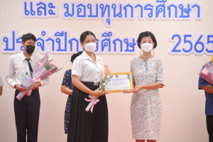 มนส.จัดพิธีมอบรางวัลเพชรมนุษยศาสตร์ฯ และมอบทุนการศึกษา ประจำปีการศึกษา 2565