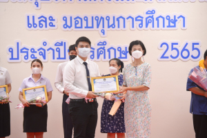 มนส.จัดพิธีมอบรางวัลเพชรมนุษยศาสตร์ฯ และมอบทุนการศึกษา ประจำปีการศึกษา 2565